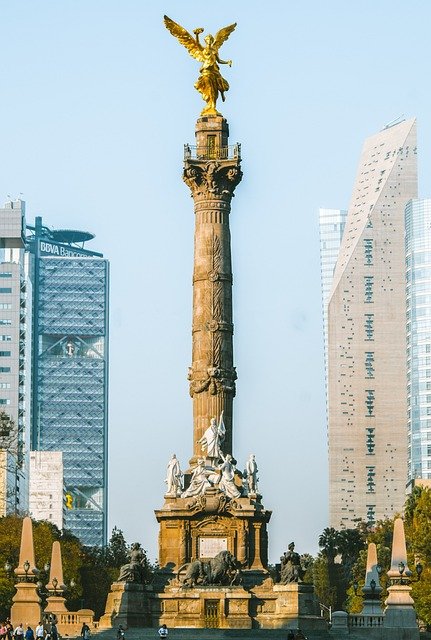 The Angel of Independence monument in Mexico City.